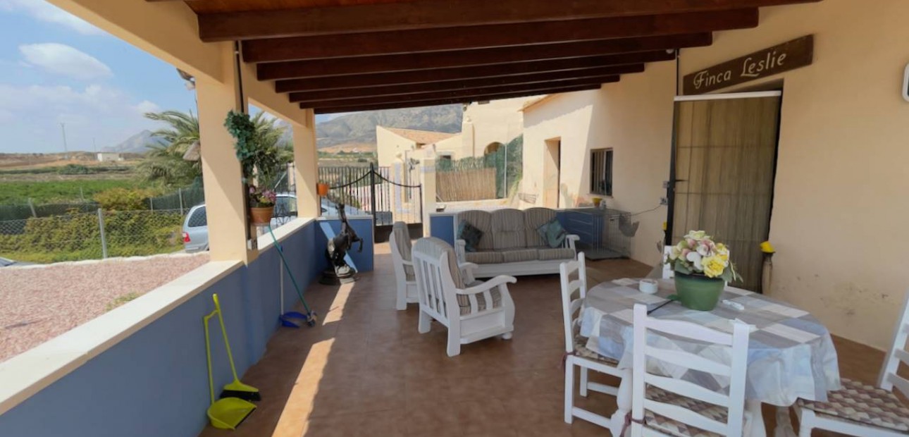 Herverkoop - Finca / Country Property -
Orihuela