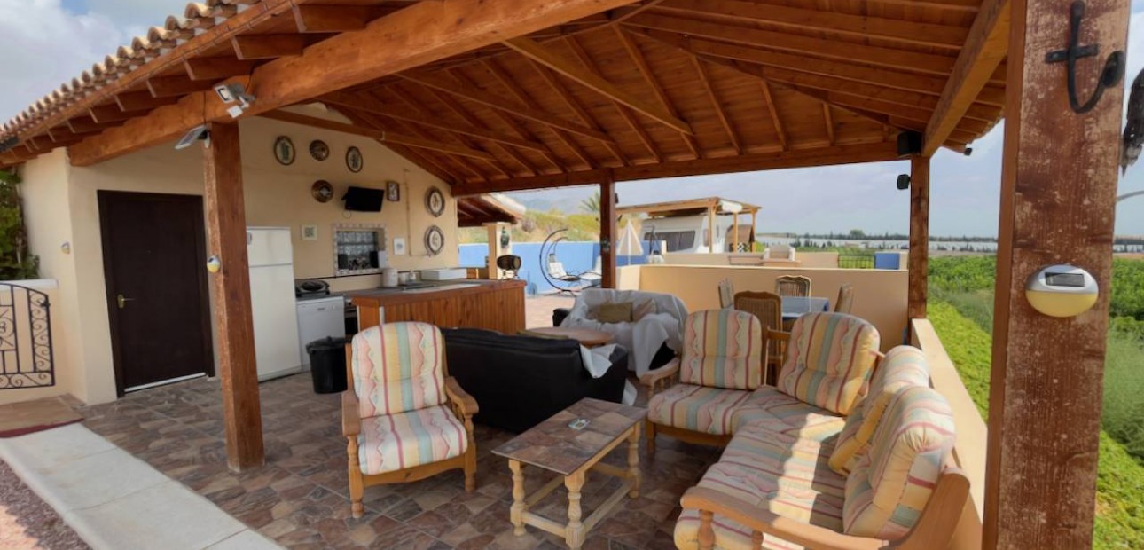 Herverkoop - Finca / Country Property -
Orihuela