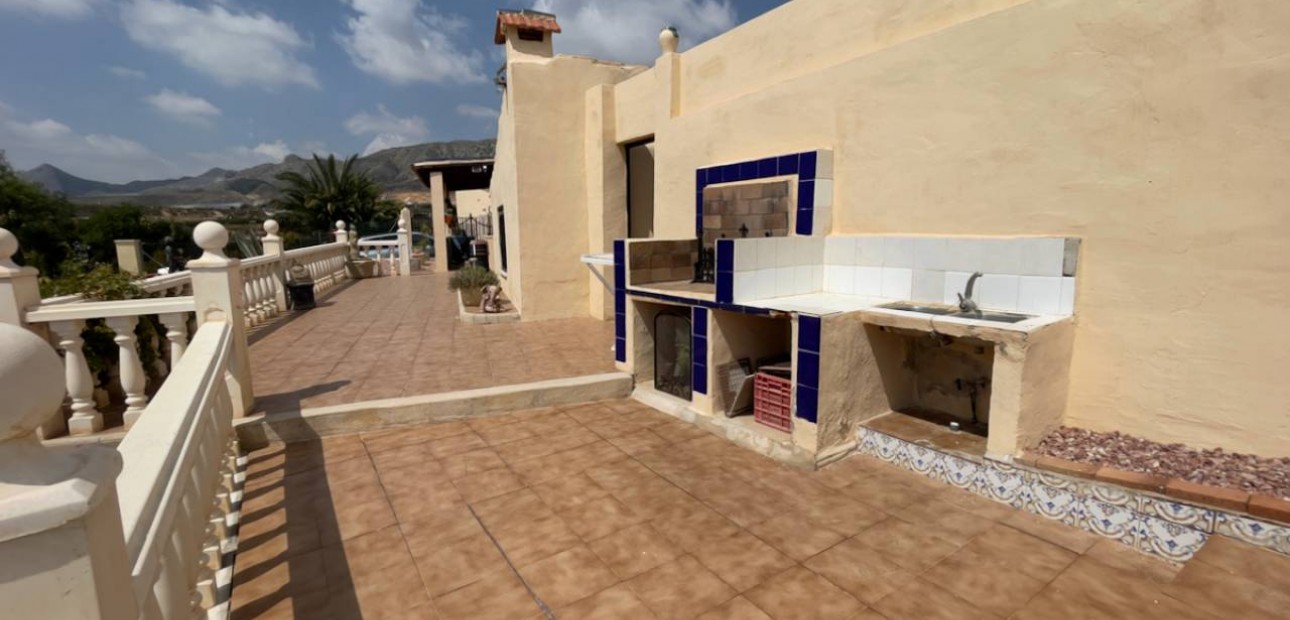 Herverkoop - Finca / Country Property -
Orihuela