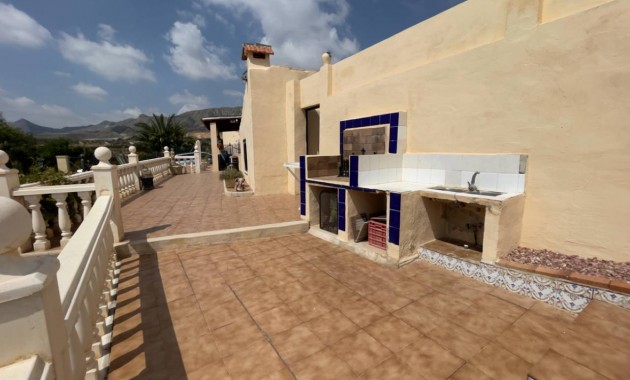 Herverkoop - Finca / Country Property -
Orihuela