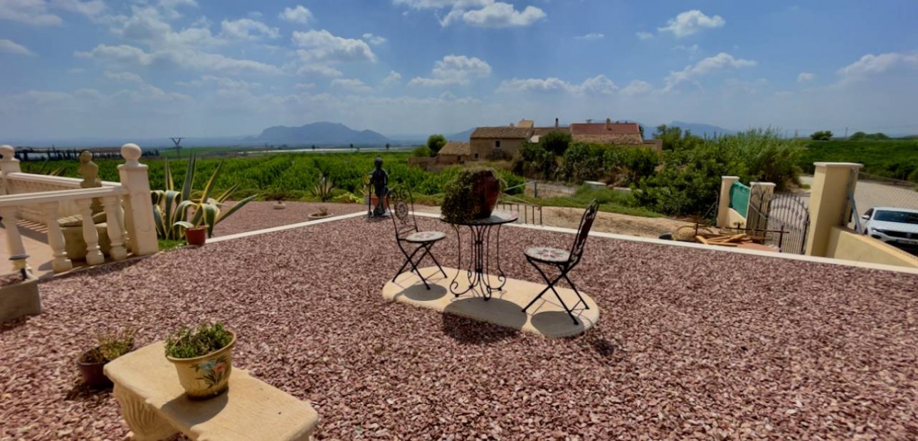 Herverkoop - Finca / Country Property -
Orihuela