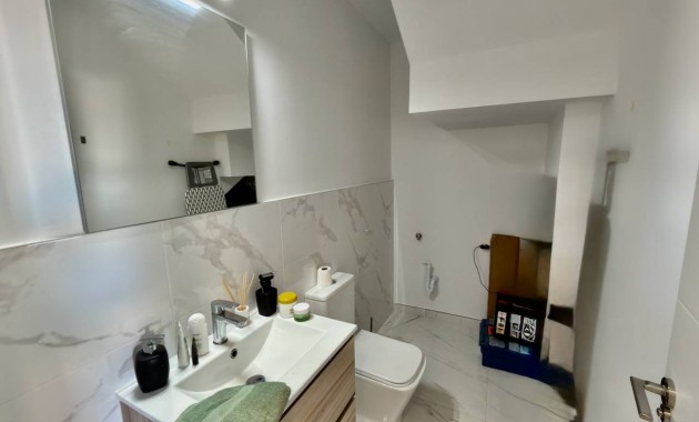 Herverkoop - Villa -
Los Montesinos - La herrada