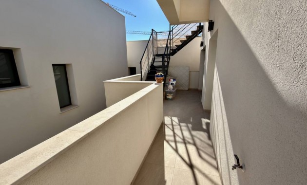 Herverkoop - Villa -
Los Montesinos - La herrada