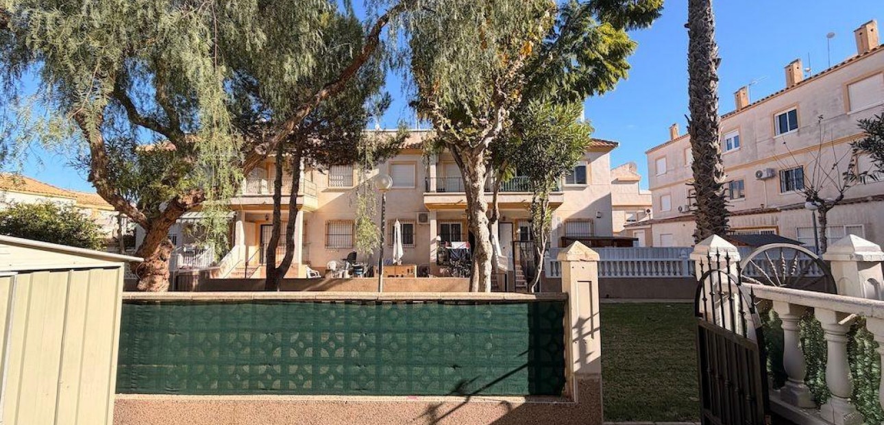 Herverkoop - Bungalow -
Orihuela Costa - Las Filipinas