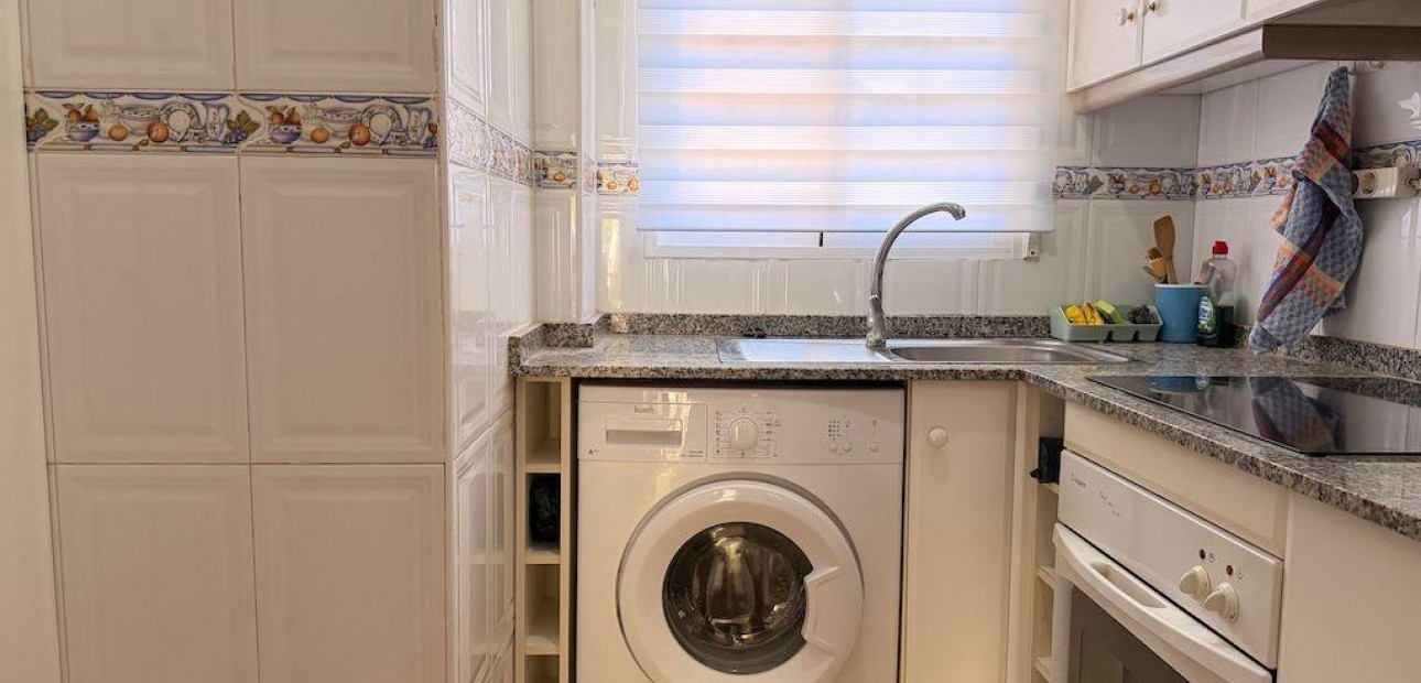 Herverkoop - Bungalow -
Orihuela Costa - Las Filipinas