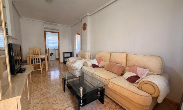 Herverkoop - Bungalow -
Orihuela Costa - Las Filipinas
