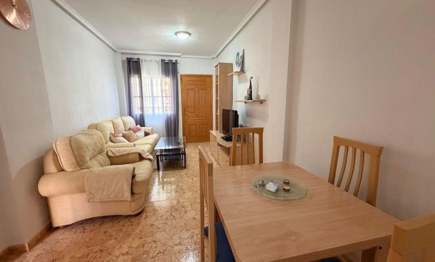 Herverkoop - Bungalow -
Orihuela Costa - Las Filipinas