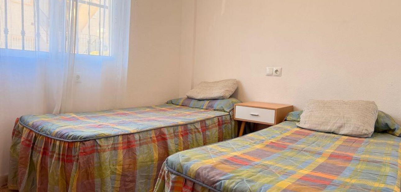 Herverkoop - Bungalow -
Orihuela Costa - Las Filipinas