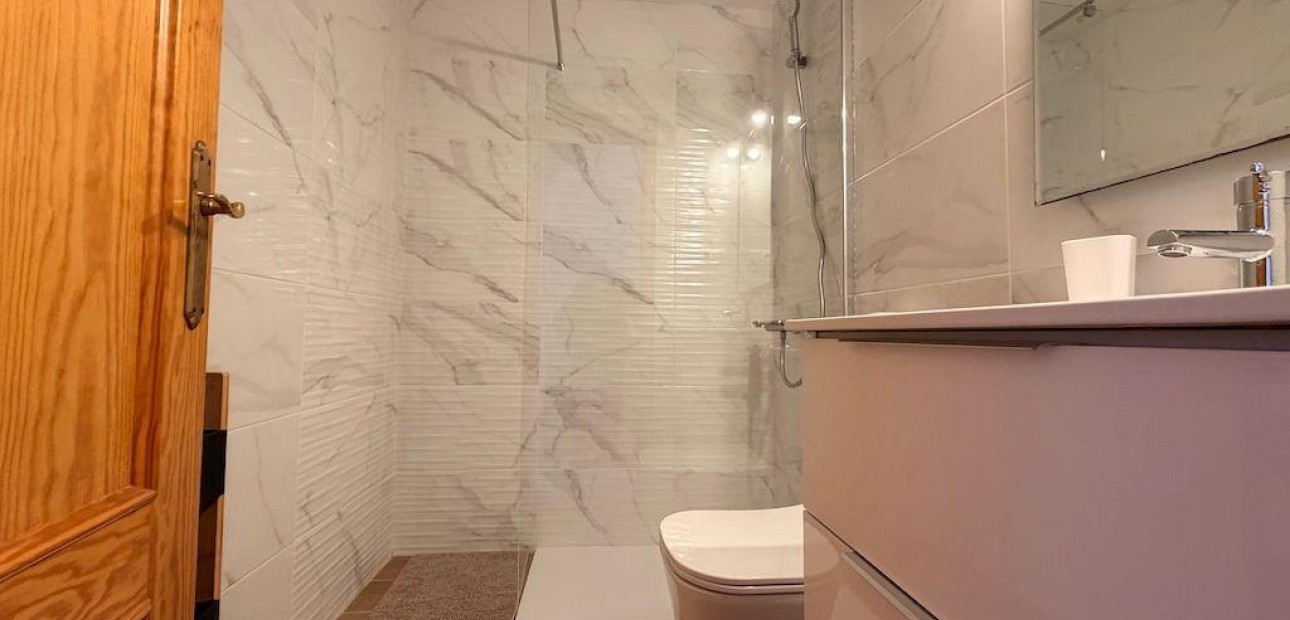 Herverkoop - Bungalow -
Orihuela Costa - Las Filipinas