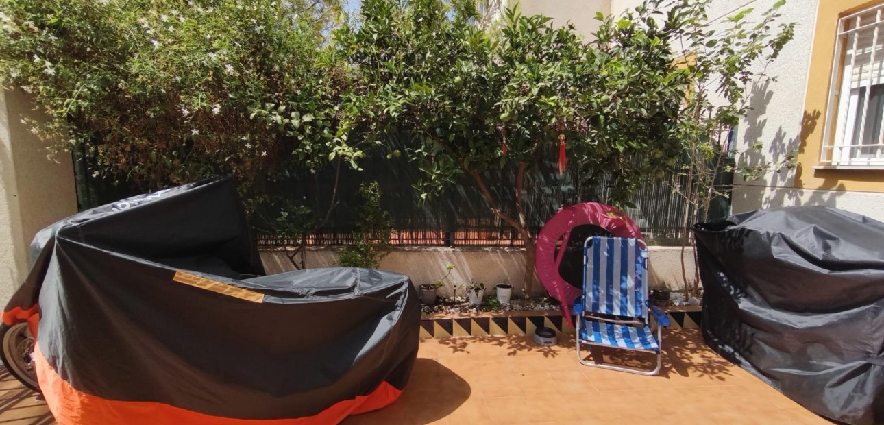 Herverkoop - Terraced house -
Guardamar del Segura - El Edén - Los Estaños