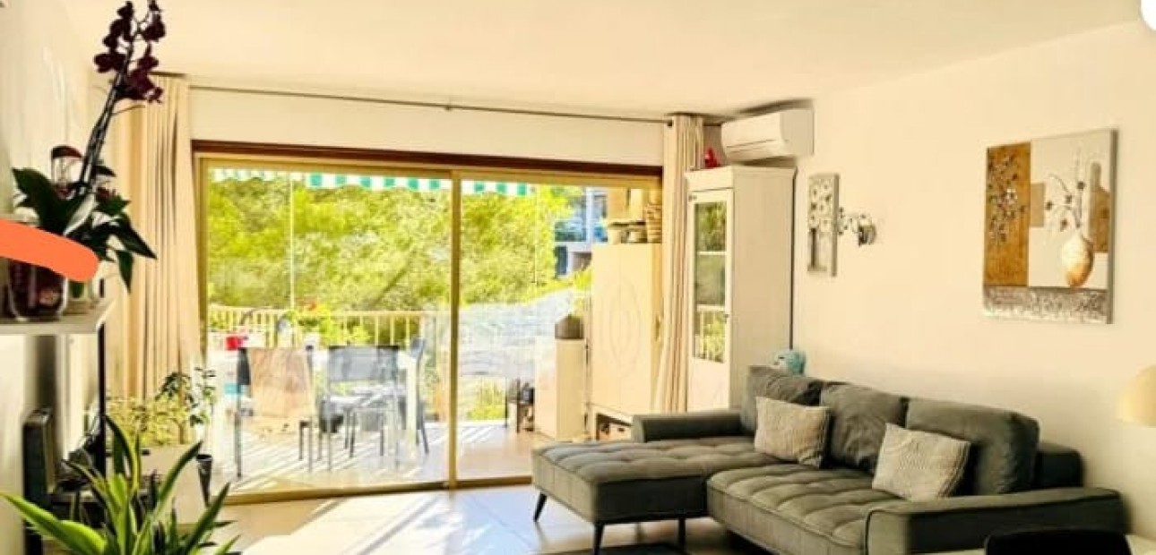 Venta - Apartamento / piso -
Cala Vinyes - Calvià