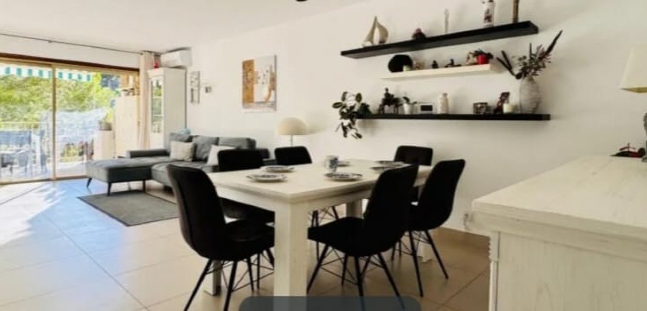 Venta - Apartamento / piso -
Cala Vinyes - Calvià