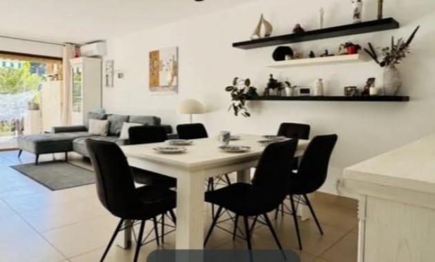 Venta - Apartamento / piso -
Cala Vinyes - Calvià
