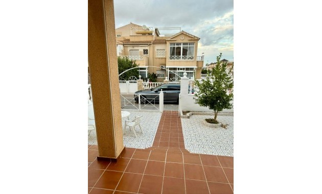 Herverkoop - Appartement / flat -
Torrevieja - Playa de los locos