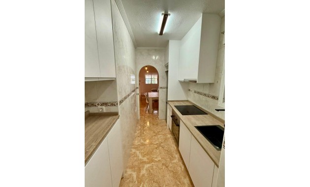 Herverkoop - Appartement / flat -
Torrevieja - Playa de los locos