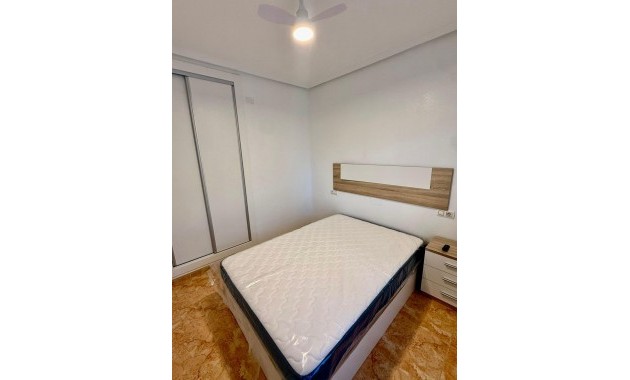 Herverkoop - Appartement / flat -
Torrevieja - Playa de los locos