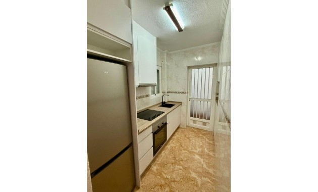 Herverkoop - Appartement / flat -
Torrevieja - Playa de los locos