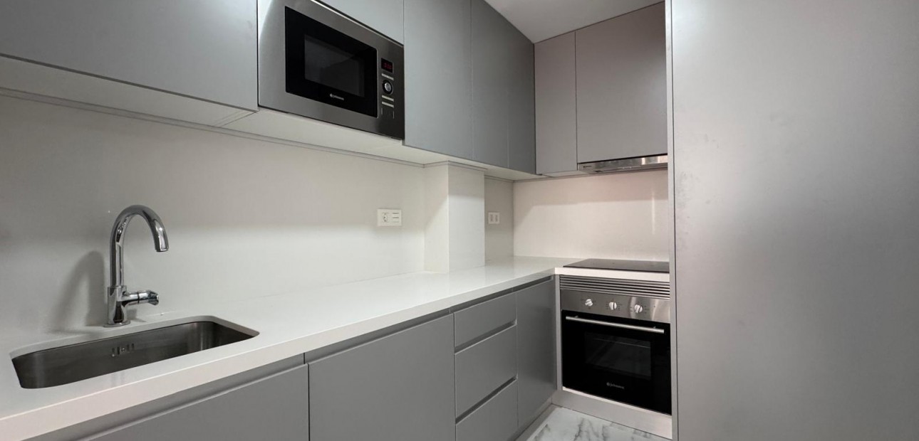 Herverkoop - Appartement / flat -
Torrevieja - Centro