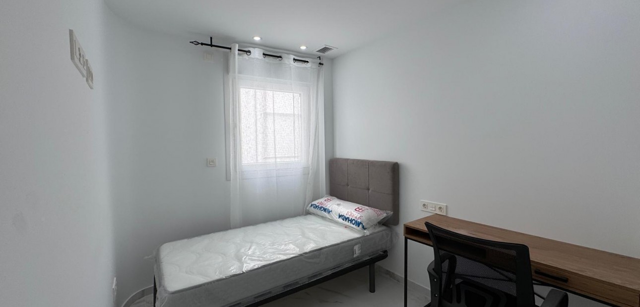 Herverkoop - Appartement / flat -
Torrevieja - Centro