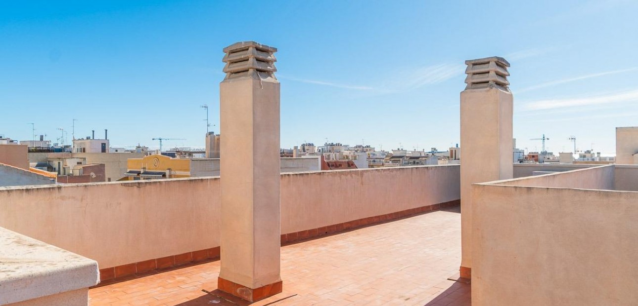 Herverkoop - Penthouse -
Torrevieja - Centro