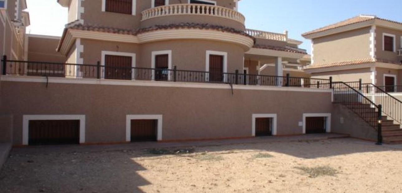 Nieuwbouw - Villa -
Los Altos