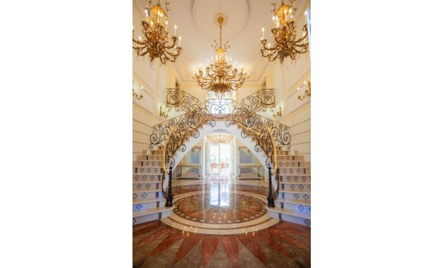 Herverkoop - Villa -
Cabo Roig