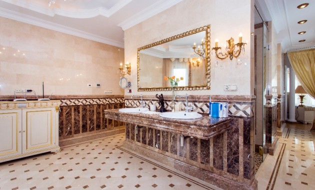 Herverkoop - Villa -
Cabo Roig