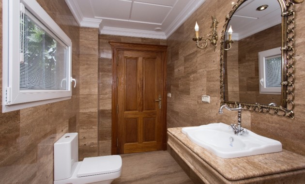 Herverkoop - Villa -
Cabo Roig