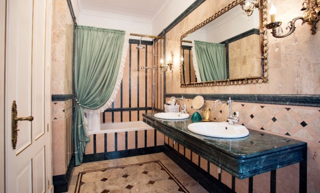 Herverkoop - Villa -
Cabo Roig