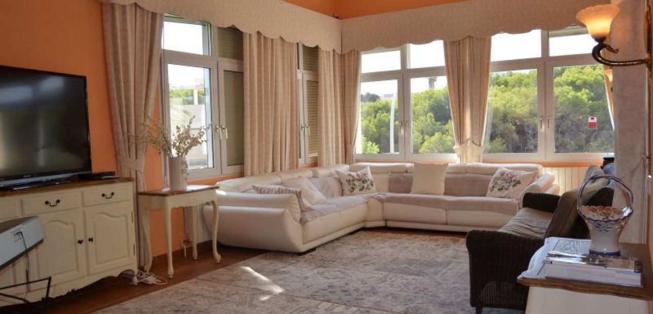 Herverkoop - Villa -
Dehesa de Campoamor