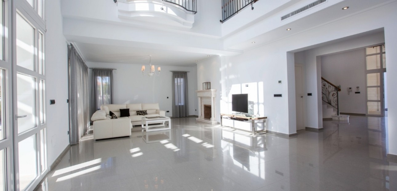 Herverkoop - Villa -
Cabo Roig