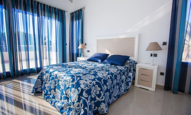 Herverkoop - Villa -
Cabo Roig