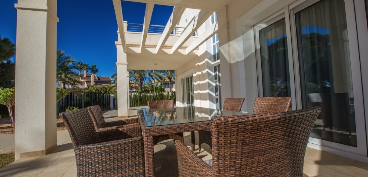 Herverkoop - Villa -
Cabo Roig