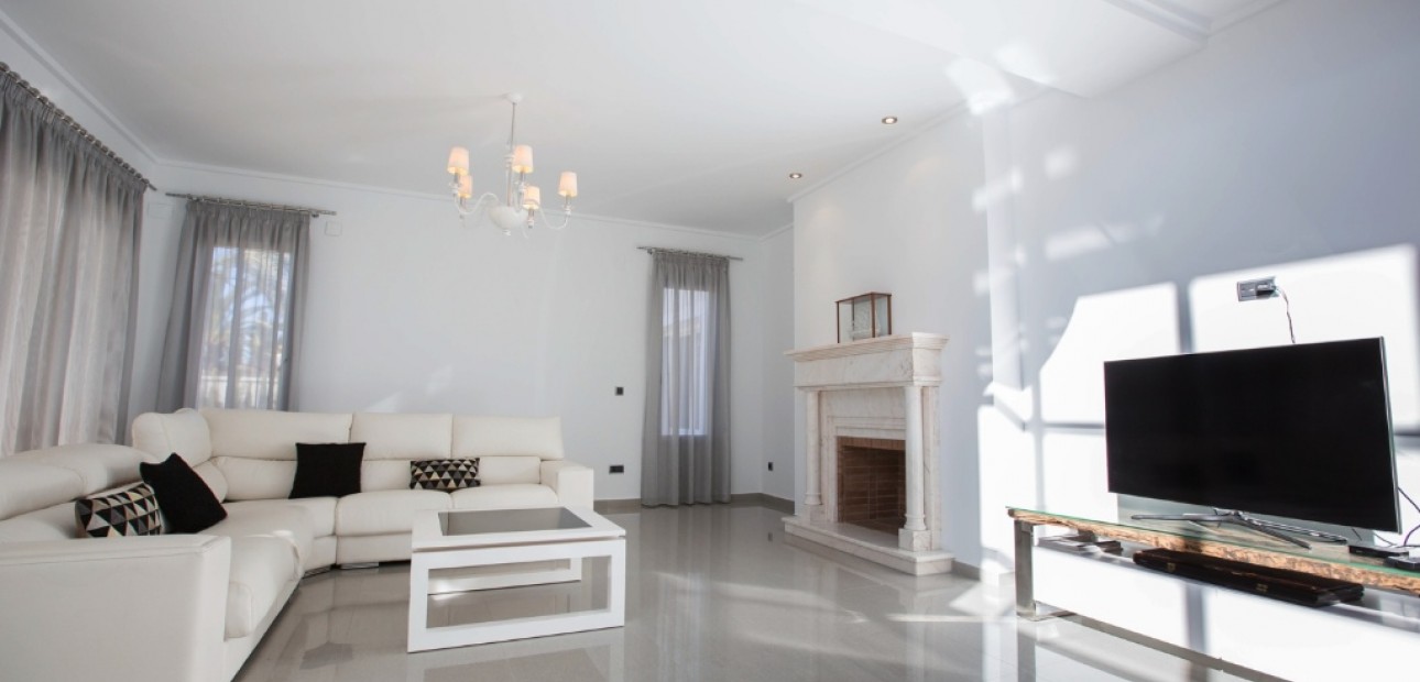 Herverkoop - Villa -
Cabo Roig