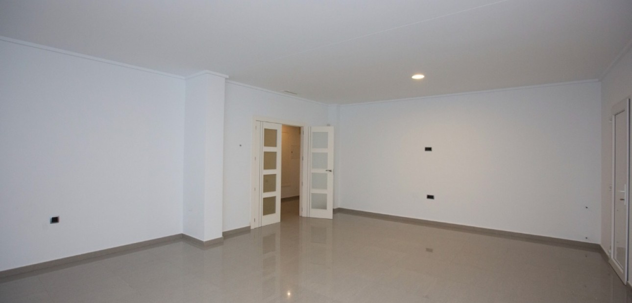 Herverkoop - Villa -
Cabo Roig