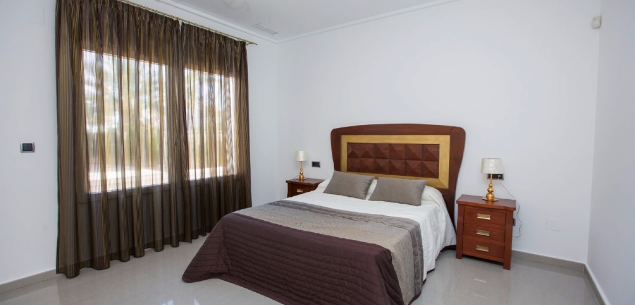 Herverkoop - Villa -
Cabo Roig