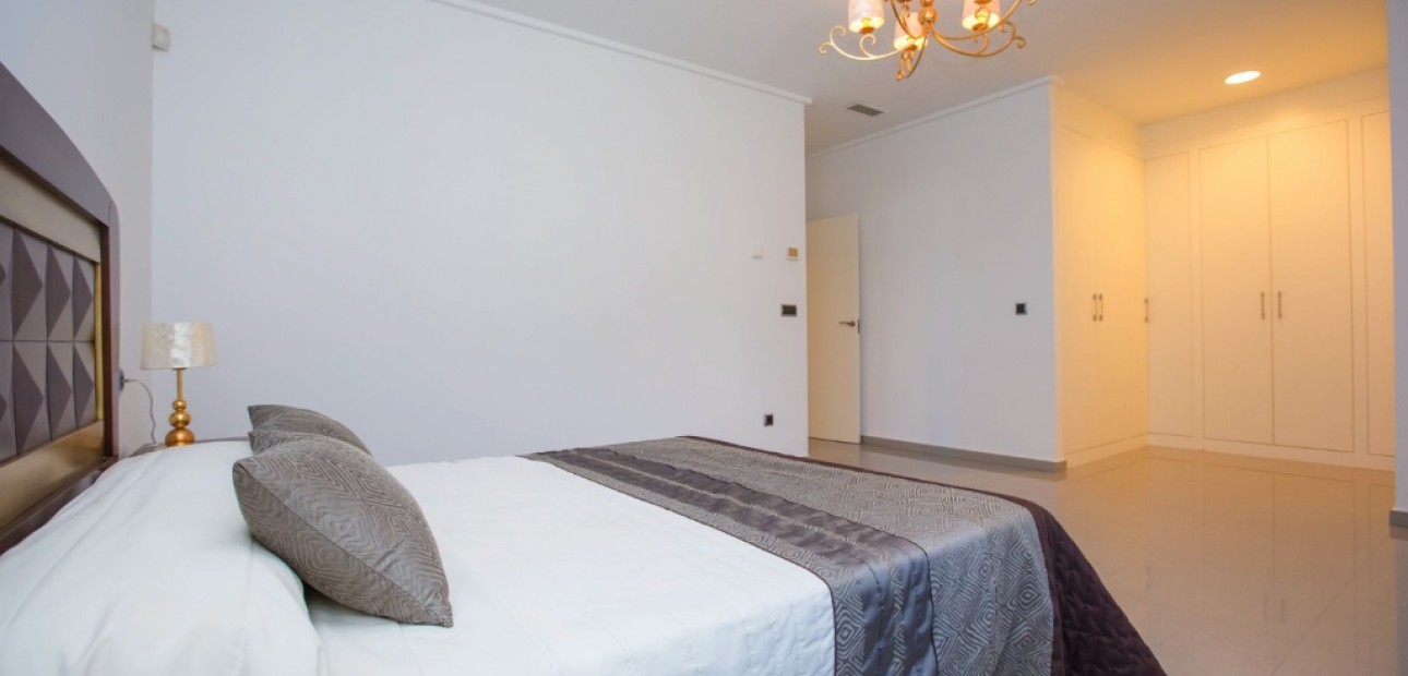 Herverkoop - Villa -
Cabo Roig