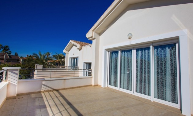 Herverkoop - Villa -
Cabo Roig