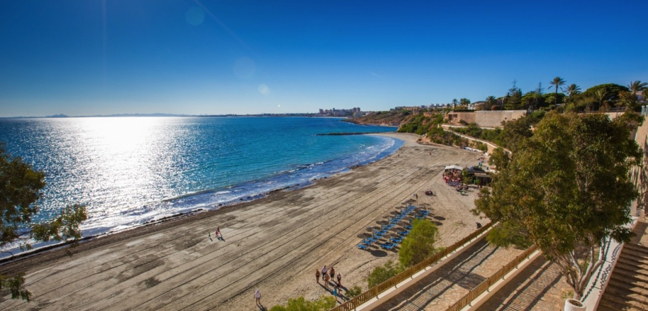 Herverkoop - Villa -
Cabo Roig