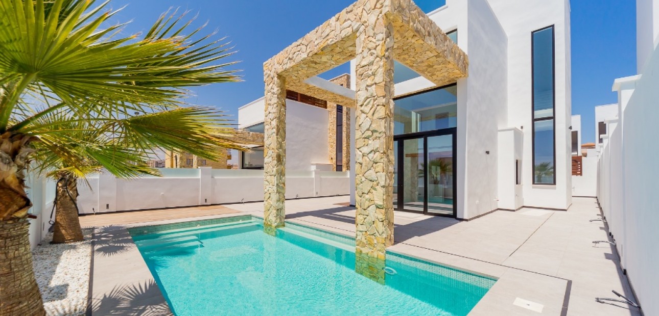 Nueva construcción  - Villa -
La Mata