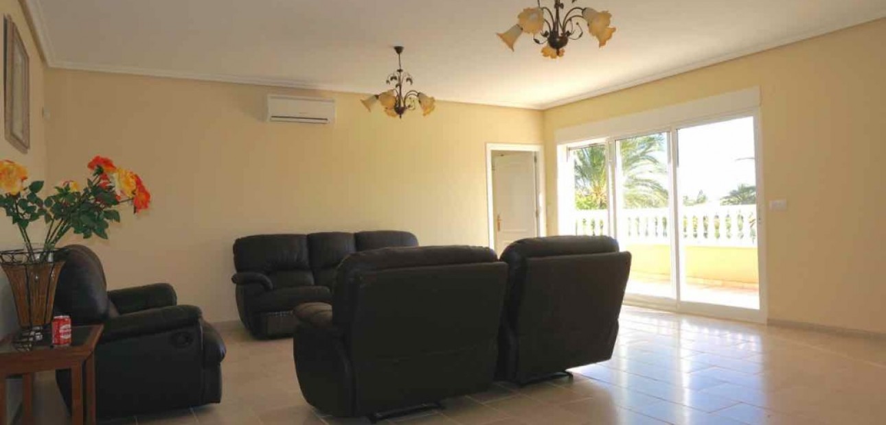 Venta - Villa -
Cabo Roig