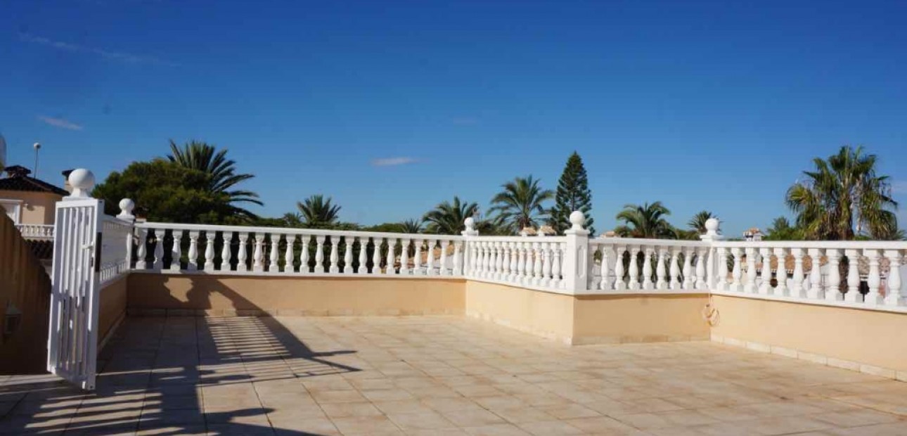 Venta - Villa -
Cabo Roig