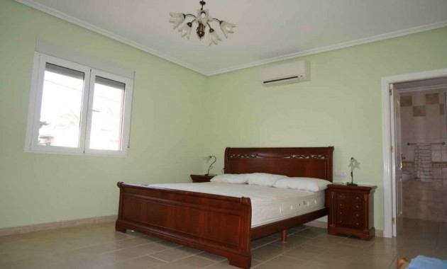 Venta - Villa -
Cabo Roig