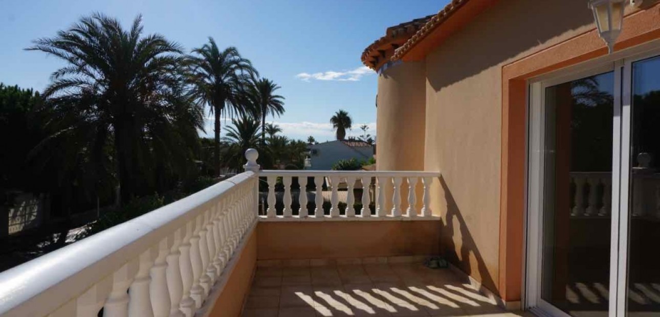 Venta - Villa -
Cabo Roig
