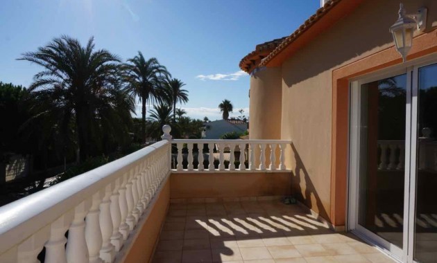 Venta - Villa -
Cabo Roig