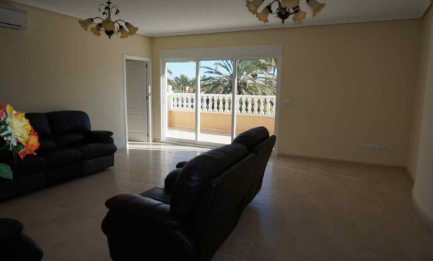 Venta - Villa -
Cabo Roig