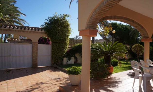 Venta - Villa -
Cabo Roig