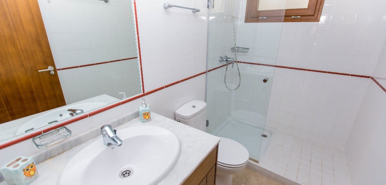 Alquiler a corto plazo - Apartamento / piso -
Punta Prima - La Recoleta