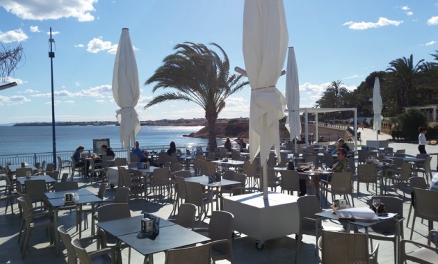 Alquiler a corto plazo - Apartamento / piso -
Punta Prima - La Recoleta