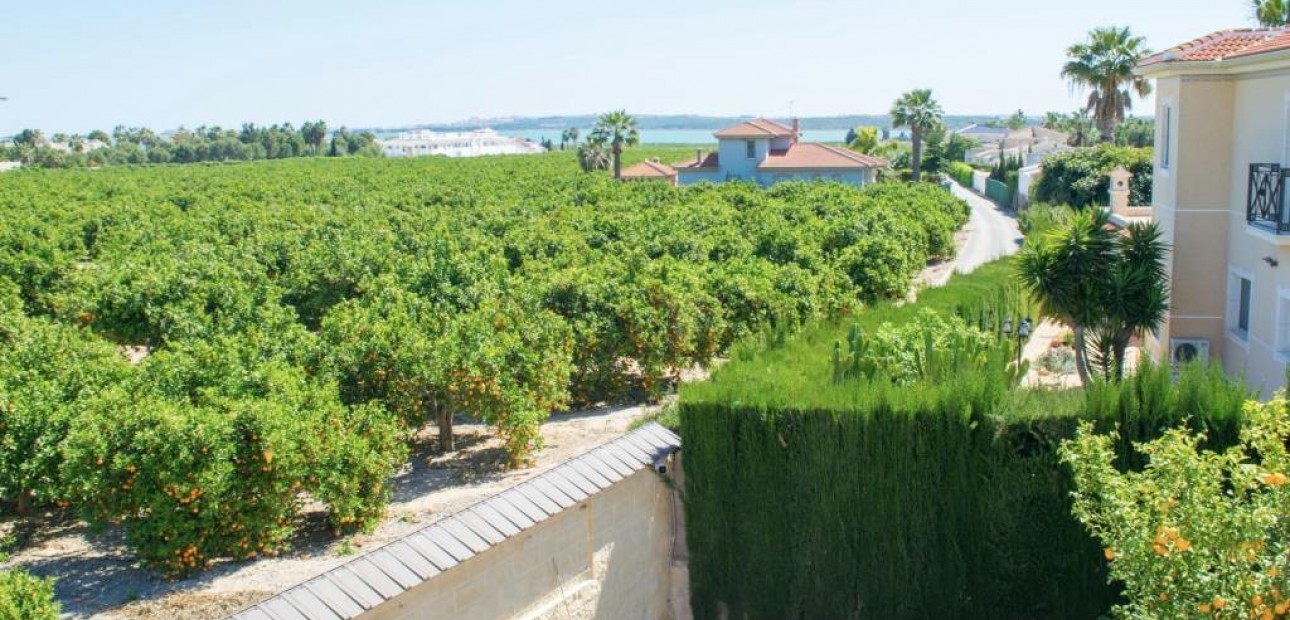 Herverkoop - Villa -
Ciudad Quesada